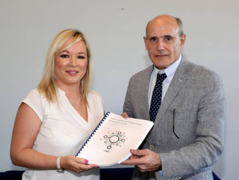 The Health Minister and Prof. Bengoa