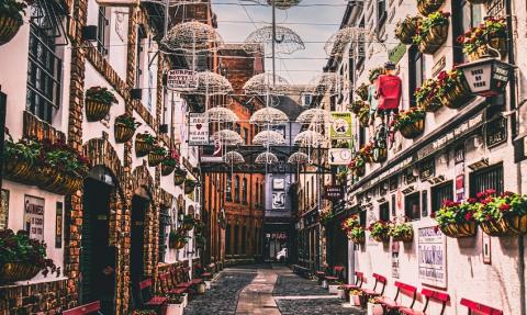 Commercial Court, just off Hill Street, in Belfast's Cathedral Quarter (photo by K. Mitch Hodge on Unsplash)